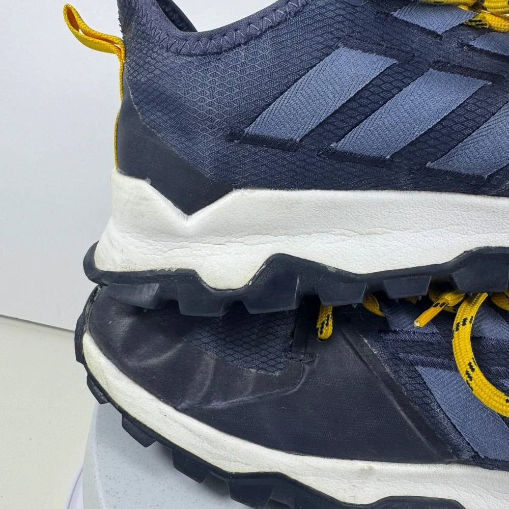Adidas Kanadia‎ Trail Men's Size 10 Blue Gold Running Shoes Gorpcore Traxion